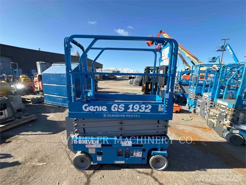 Genie GS1932 Scissor Lifts