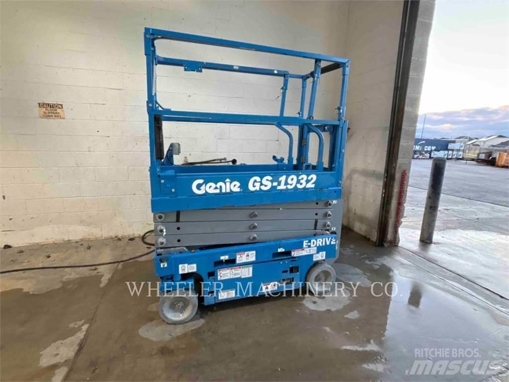 Genie GS1932 Scissor Lifts