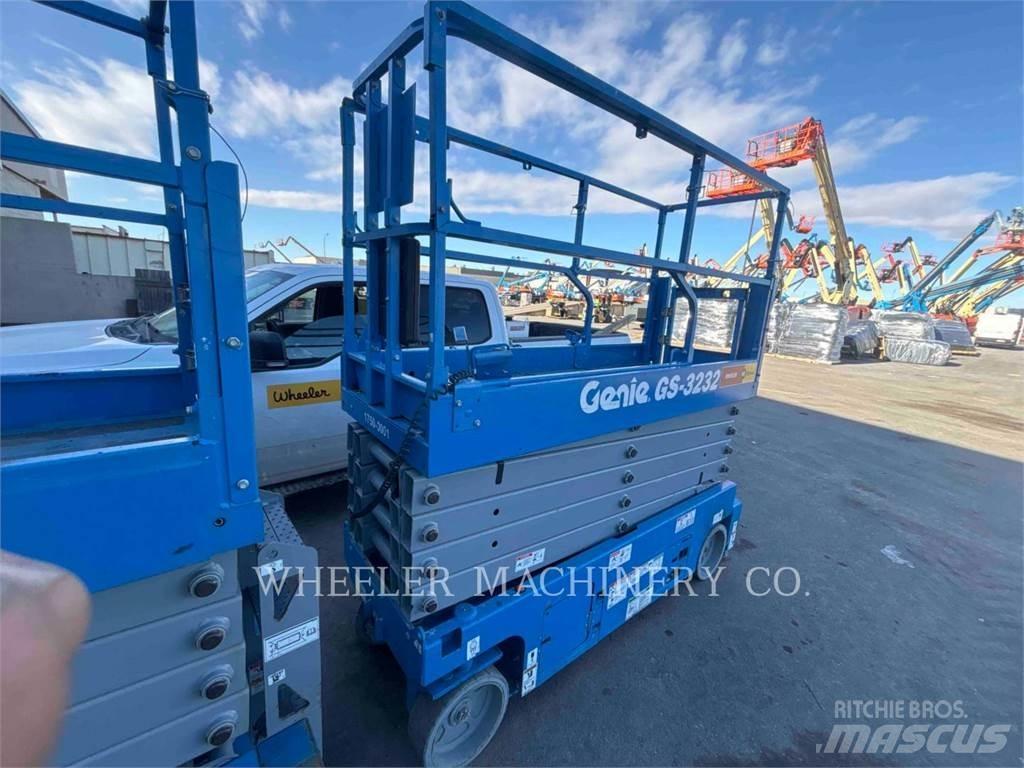 Genie GS3232 Scissor Lifts