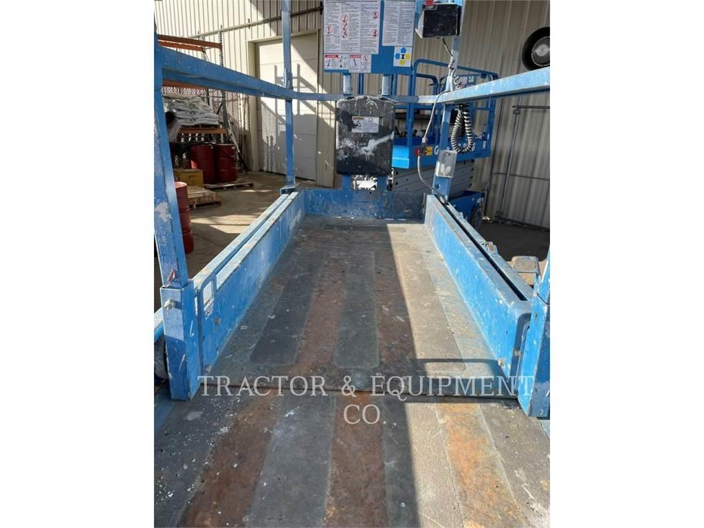 Genie GS3232 Scissor Lifts