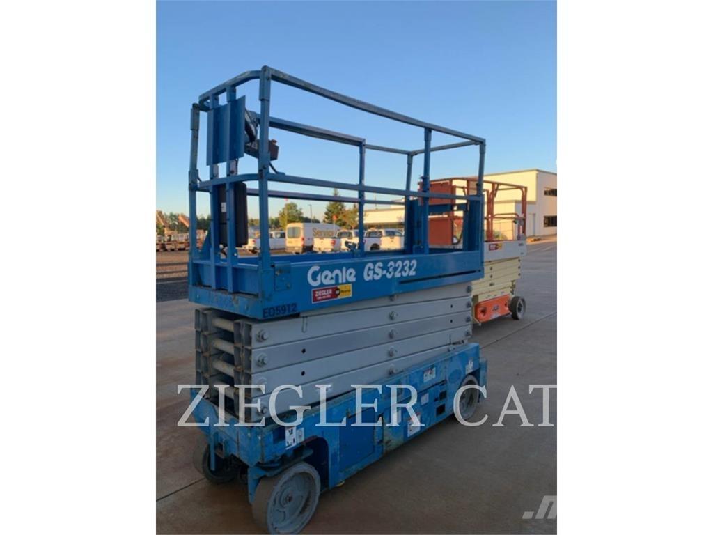 Genie GS3232 Scissor Lifts
