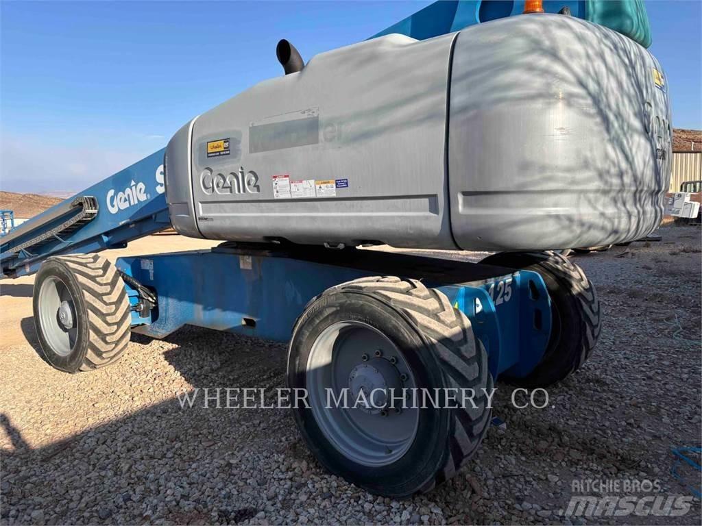 Genie S-125 Articulated boom lifts