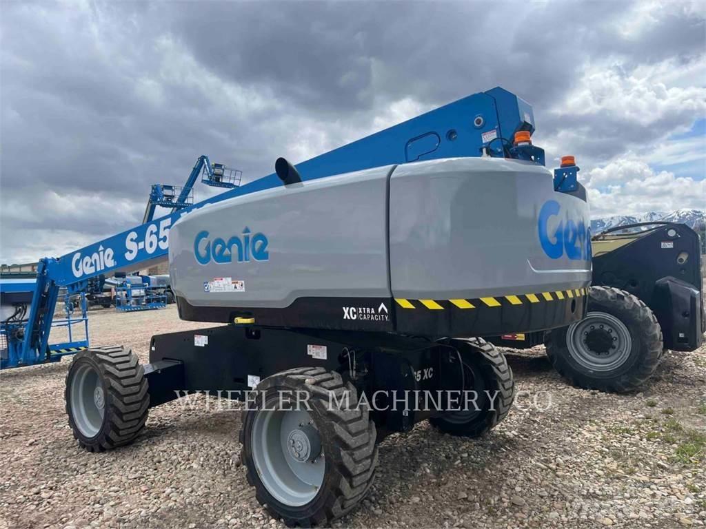 Genie S65XC Articulated boom lifts