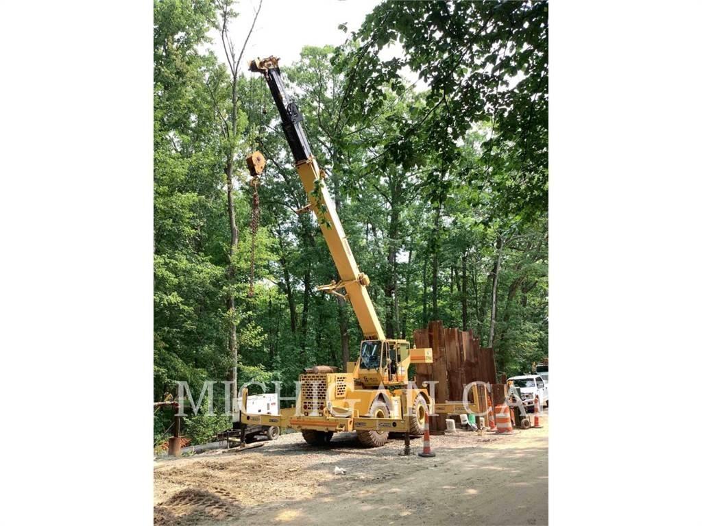 Grove RT528 Mobile and all terrain cranes