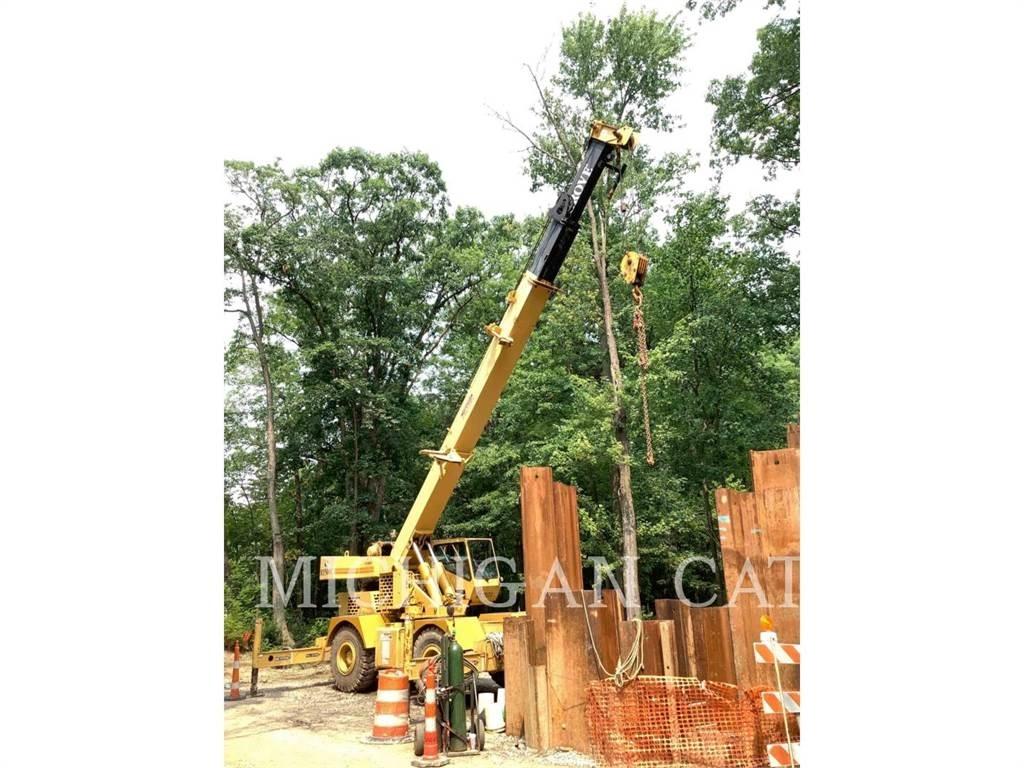 Grove RT528 Mobile and all terrain cranes