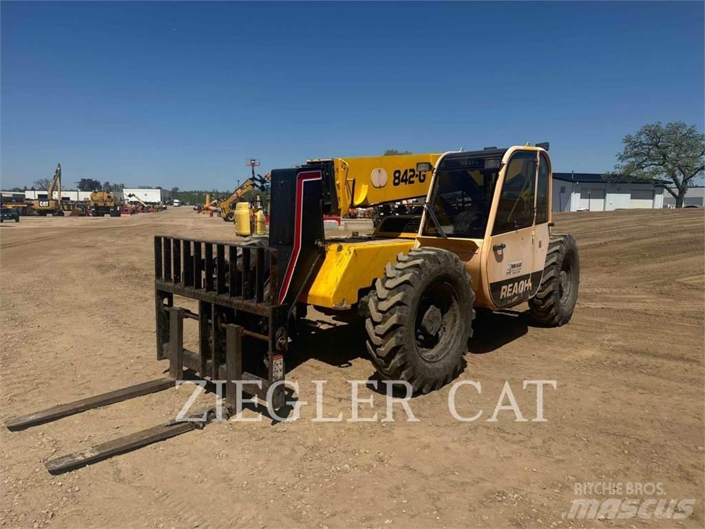 HENDERSON 842-G Telescopic Handlers