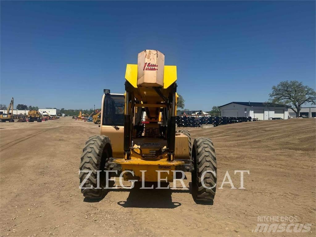  HENDERSON 842-G Telescopic Handlers