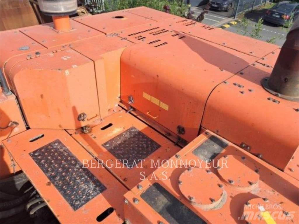 Hitachi ZX 670 45 Crawler Excavators