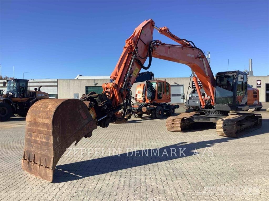 Hitachi ZX250 Crawler Excavators