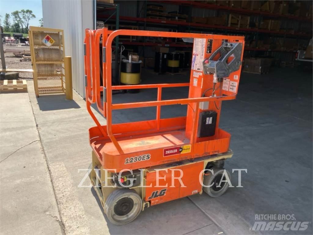 JLG 1230ES Scissor Lifts