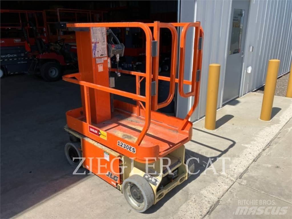 JLG 1230ES Scissor Lifts