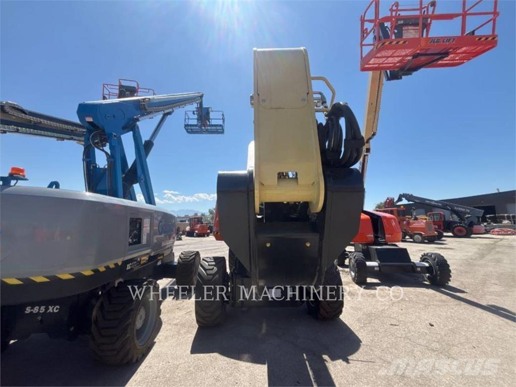 JLG 1250AJP Articulated boom lifts