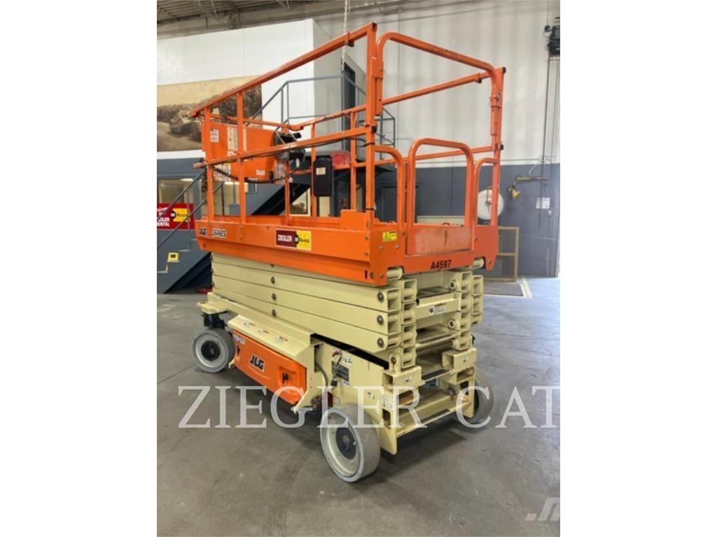 JLG 2646ES Scissor Lifts