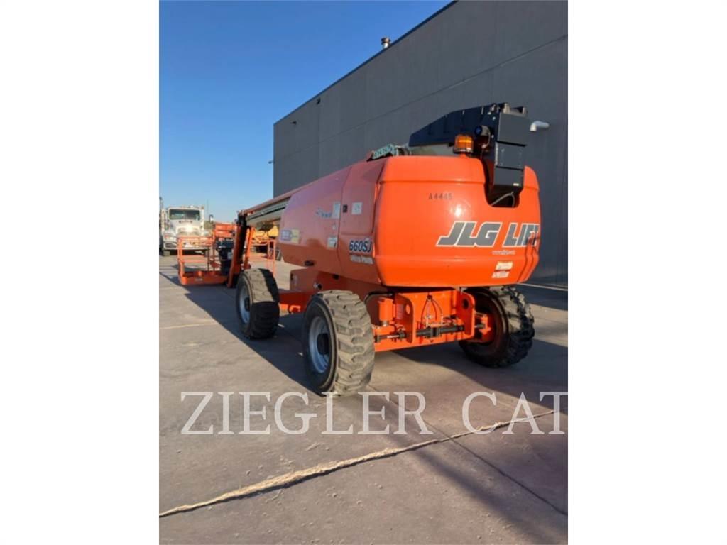 JLG 660SJ Articulated boom lifts