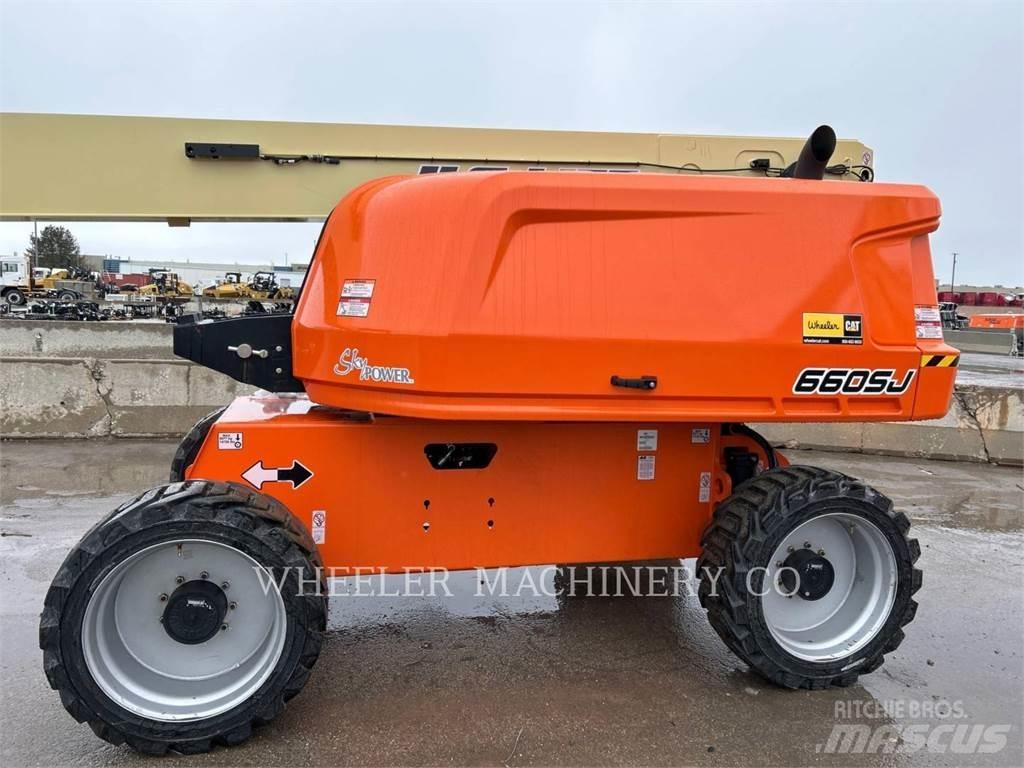 JLG 660SJ SP Articulated boom lifts