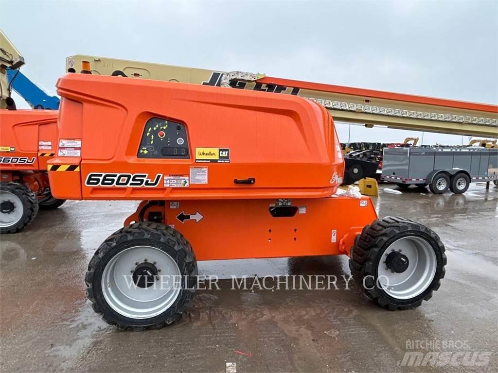 JLG 660SJ SP Articulated boom lifts