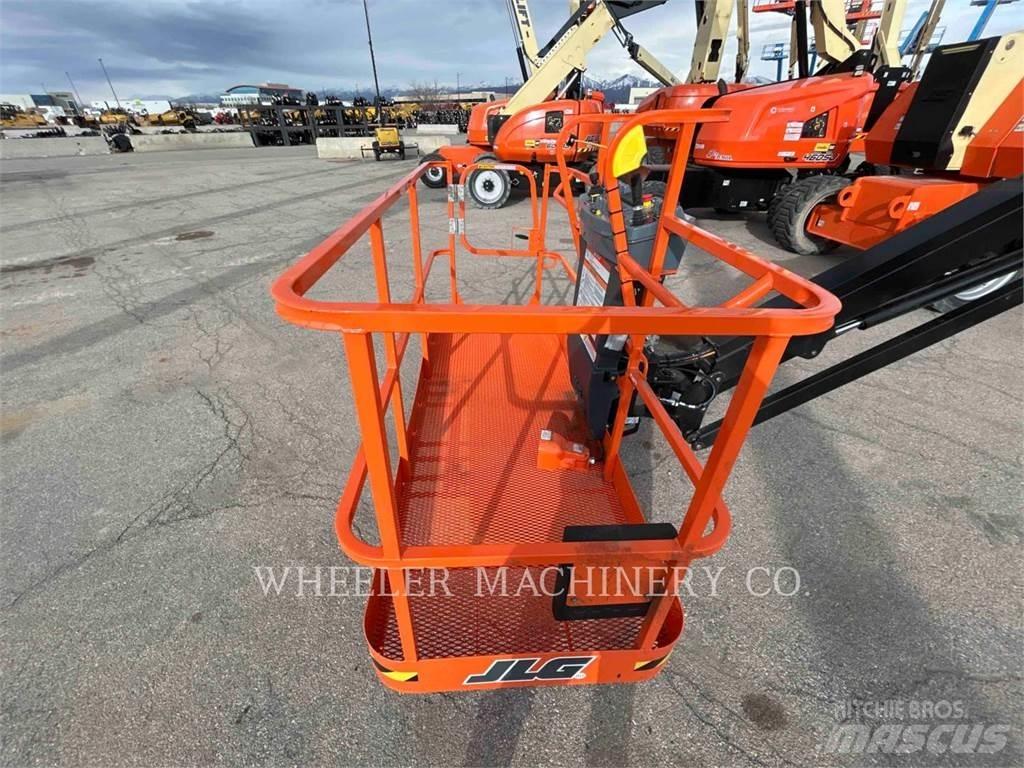 JLG 660SJ SP Articulated boom lifts