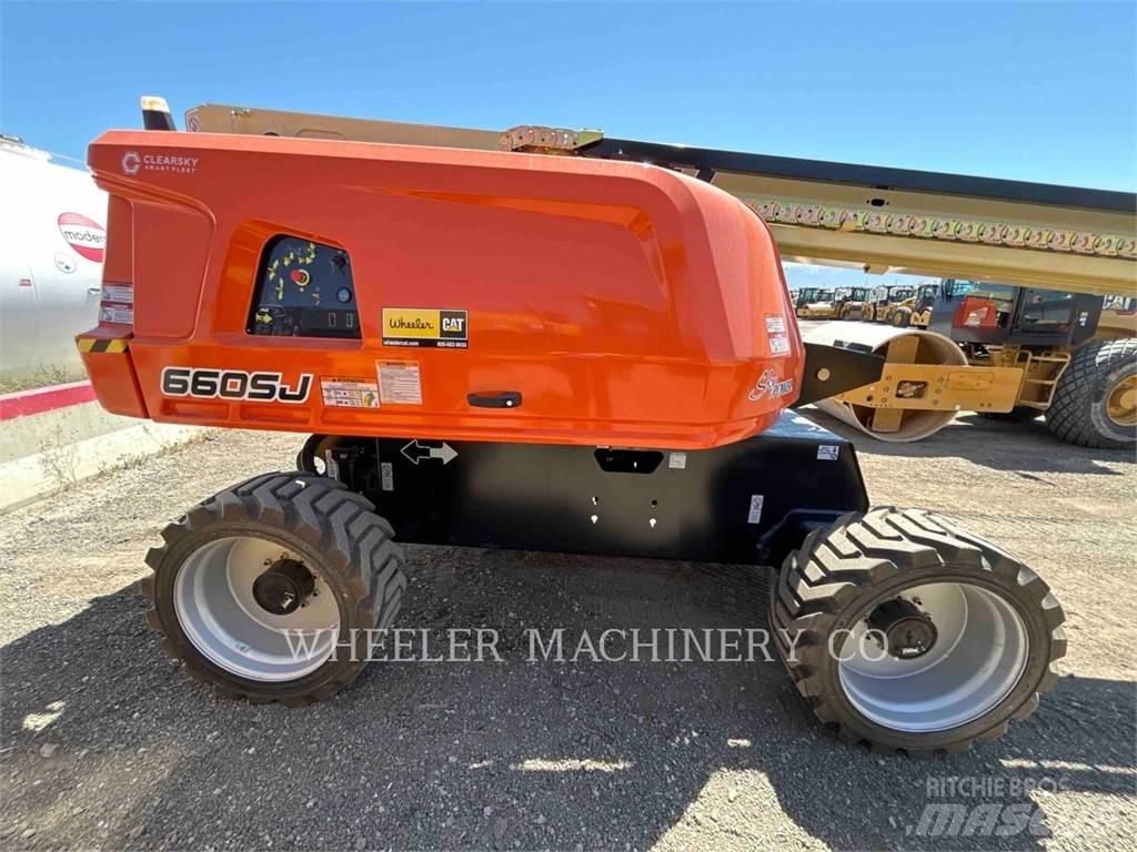 JLG 660SJ SP Articulated boom lifts
