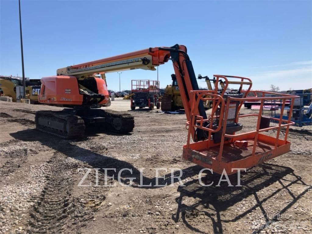 JLG 660SJC Articulated boom lifts