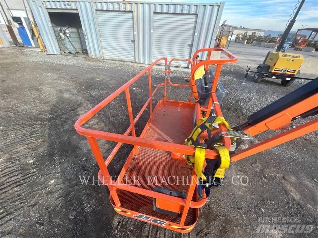 JLG 860SJ SP Articulated boom lifts