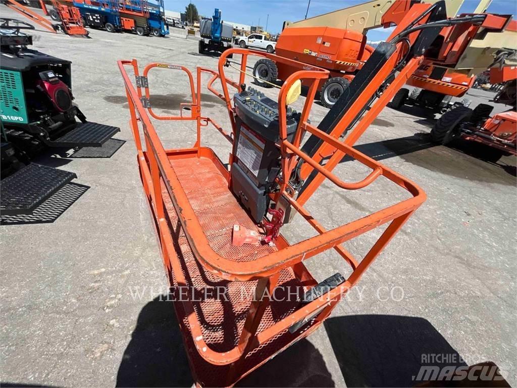 JLG 860SJ SP Articulated boom lifts