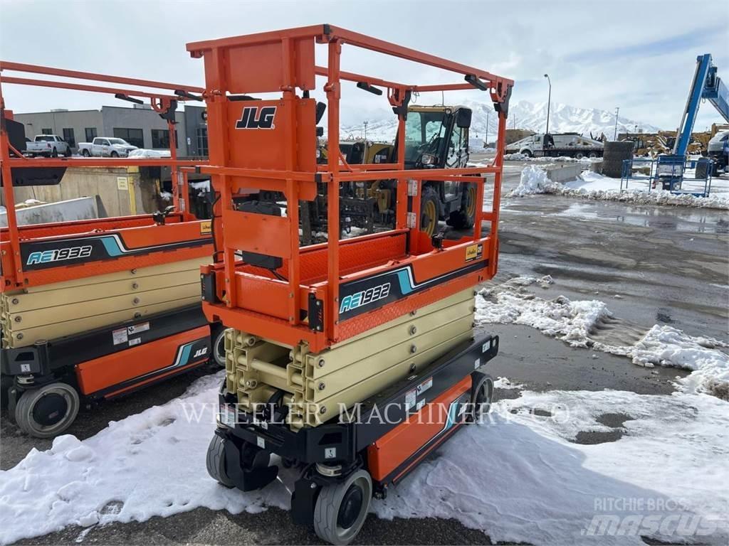 JLG AE1932 Scissor Lifts