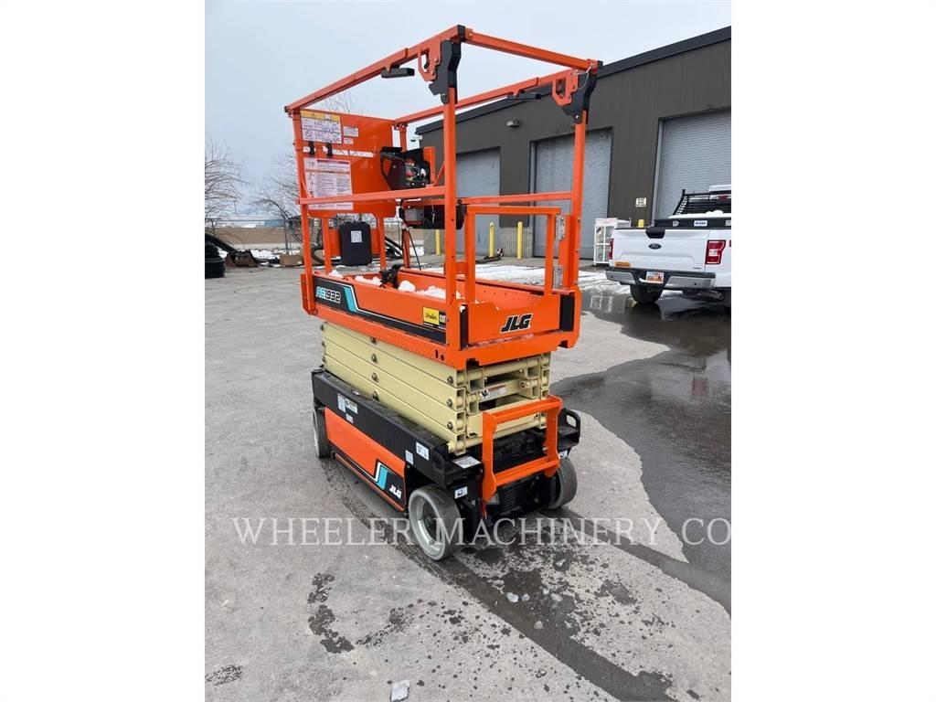 JLG AE1932 Scissor Lifts