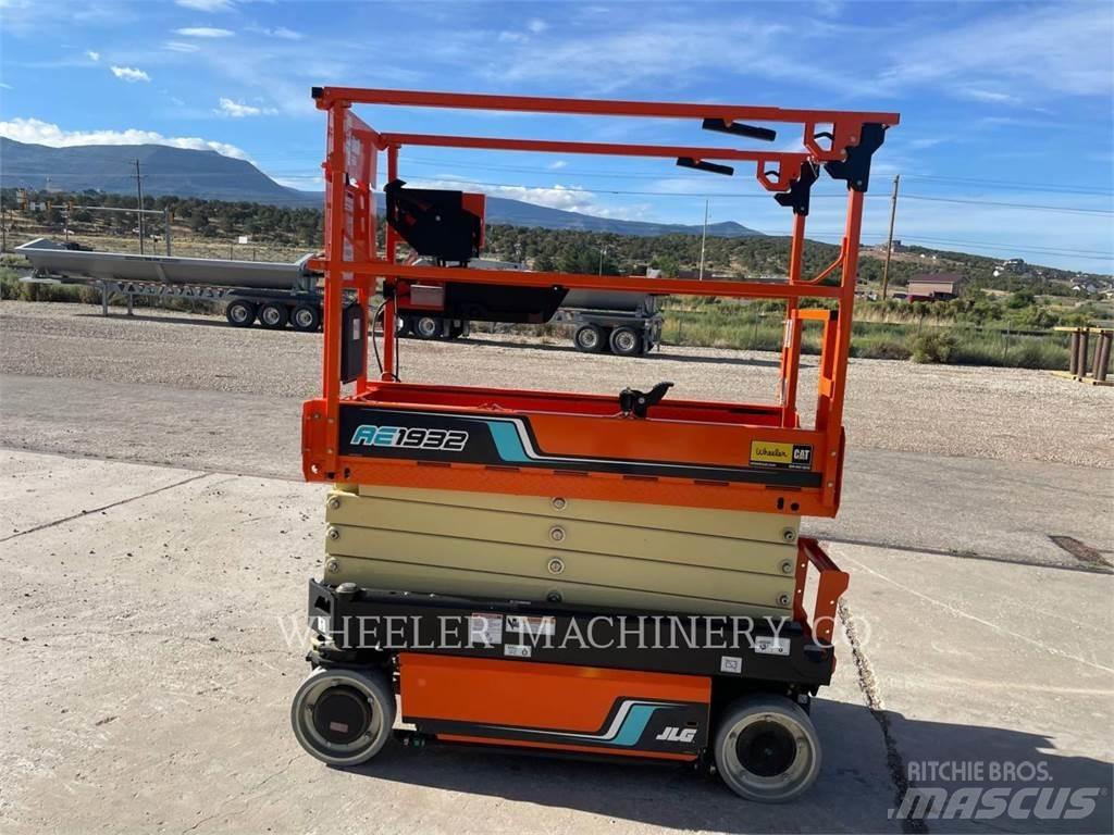 JLG AE1932 Scissor Lifts