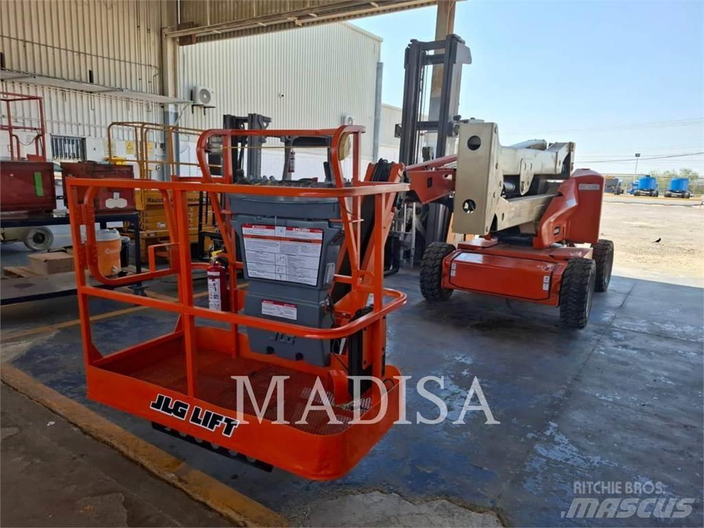 JLG E450AJ Articulated boom lifts