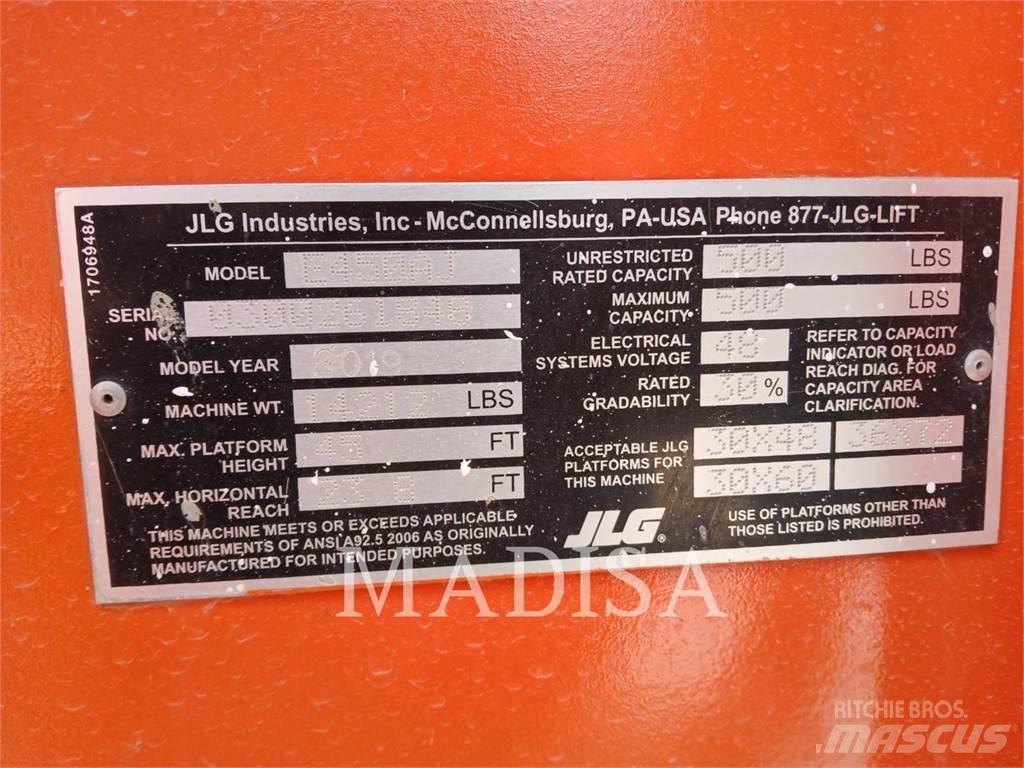 JLG E450AJ Articulated boom lifts