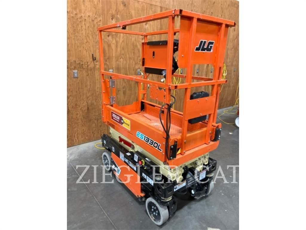 JLG ES1330L Scissor Lifts