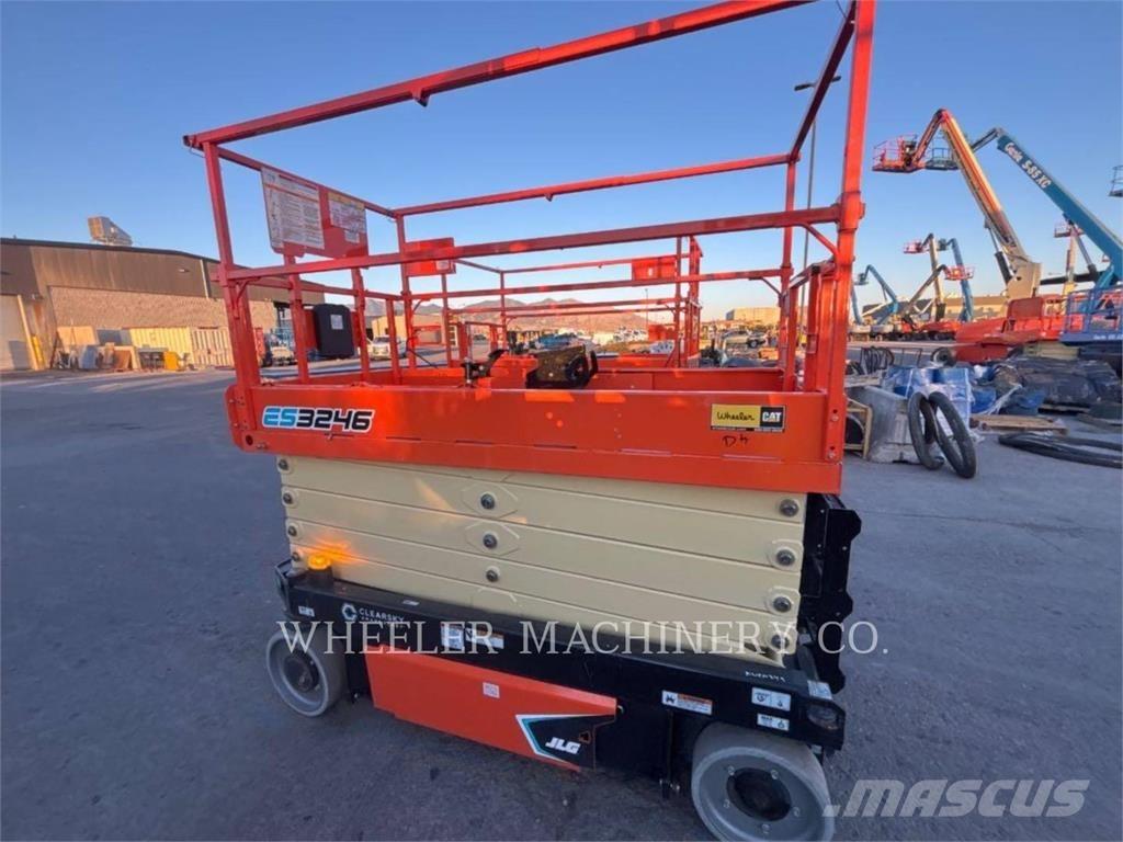 JLG ES3246 Scissor Lifts