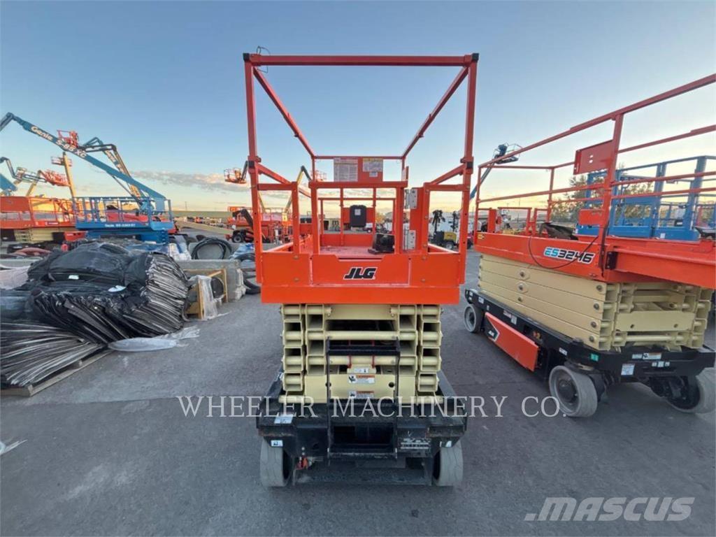 JLG ES3246 Scissor Lifts