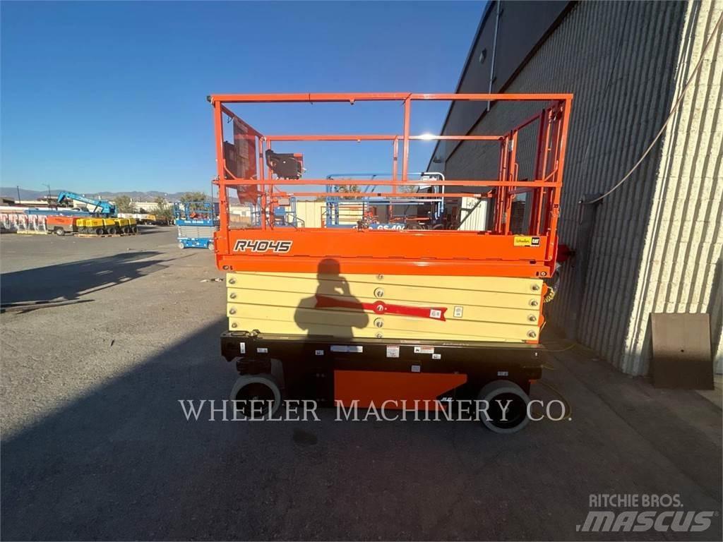 JLG R4045 Scissor Lifts