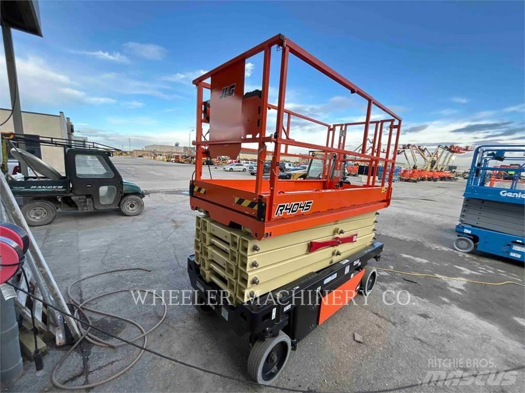 JLG R4045 Scissor Lifts