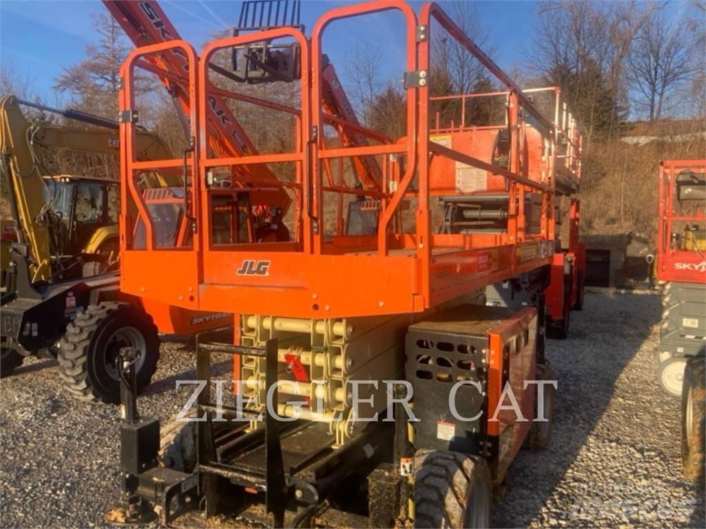 JLG RT3369 Scissor Lifts