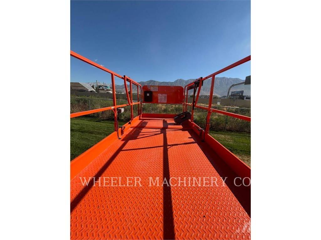 JLG RT3369 Scissor Lifts