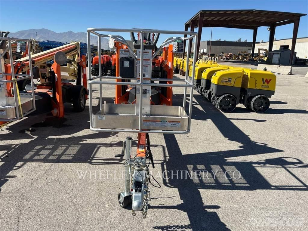JLG T500J TOW Articulated boom lifts