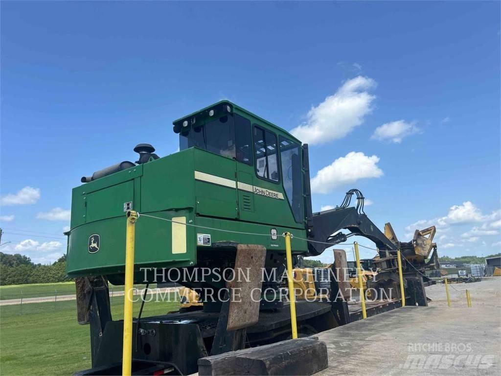 John Deere 437D Knuckleboom loaders