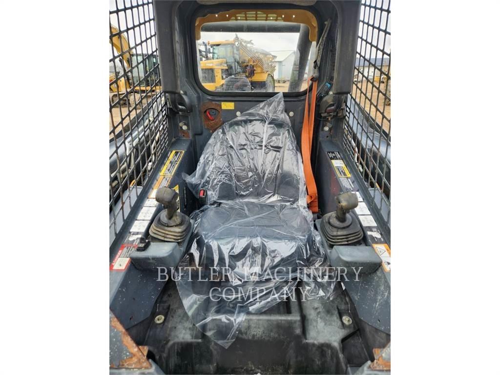 John Deere & CO. 323E Crawler Loaders