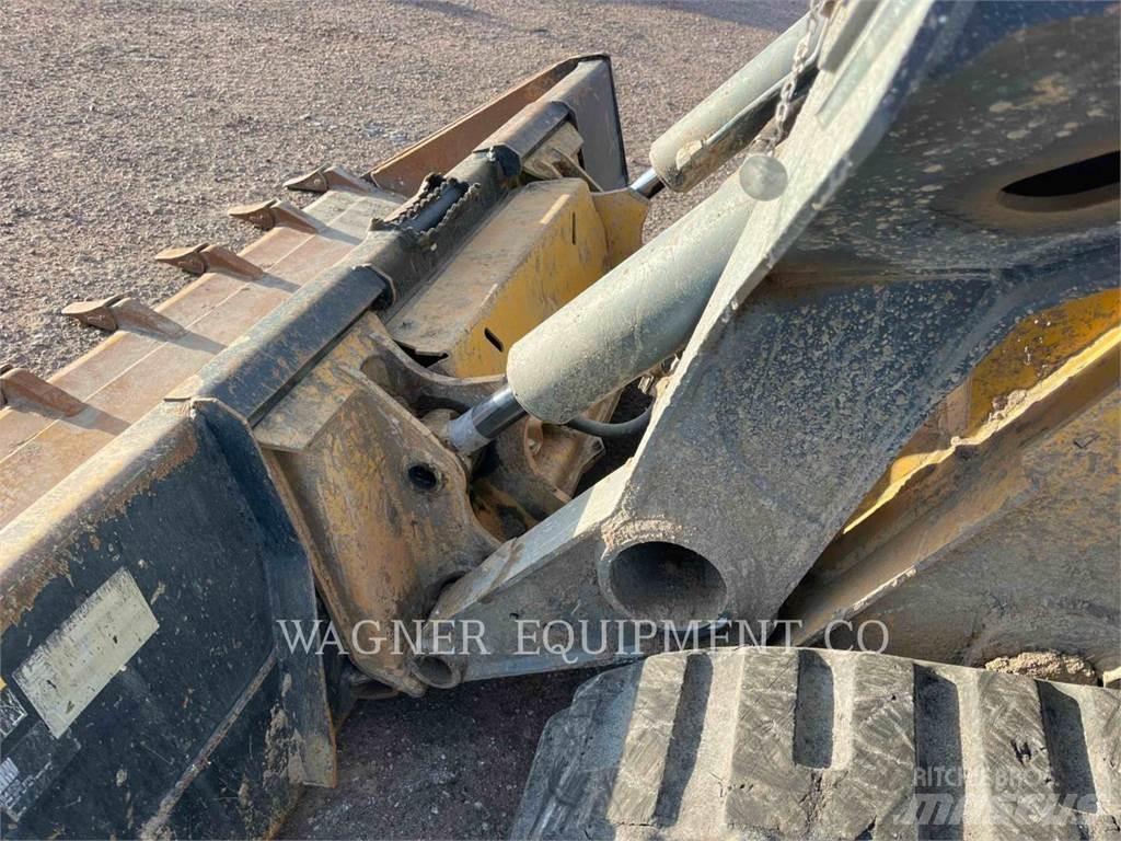 John Deere & CO. 331G Crawler Loaders