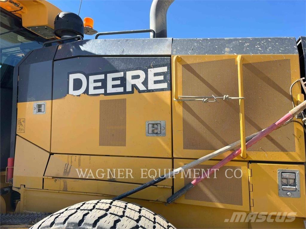 John Deere & CO. 772G AWD Motor Graders