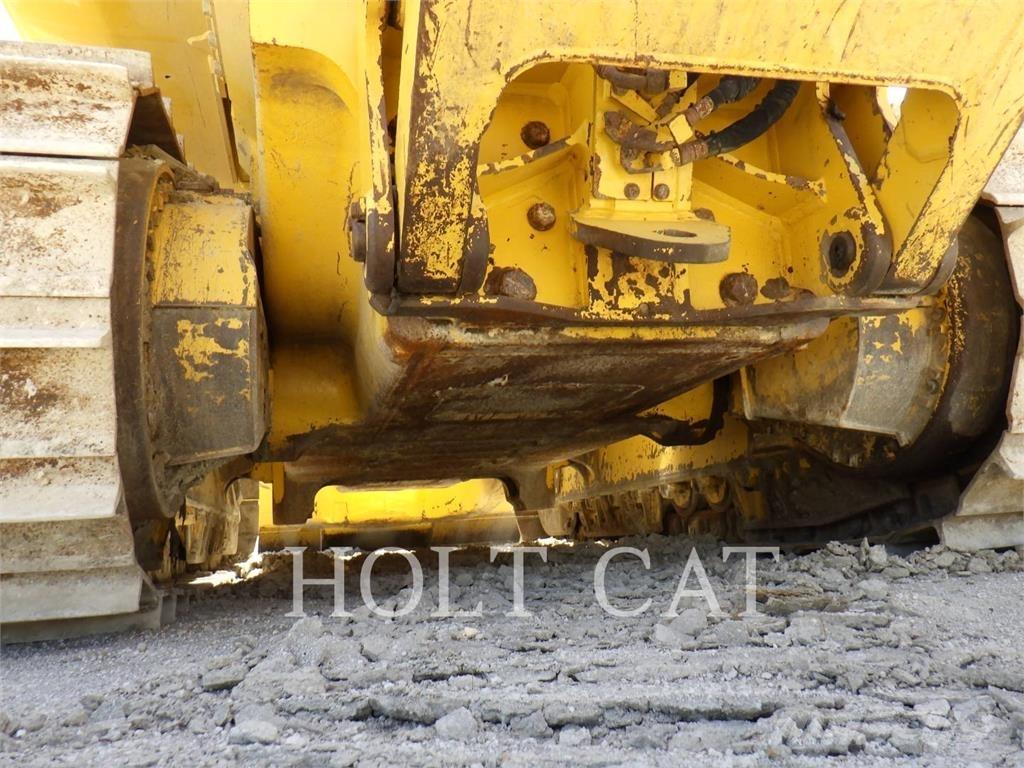 Komatsu D71EX-24 Crawler dozers