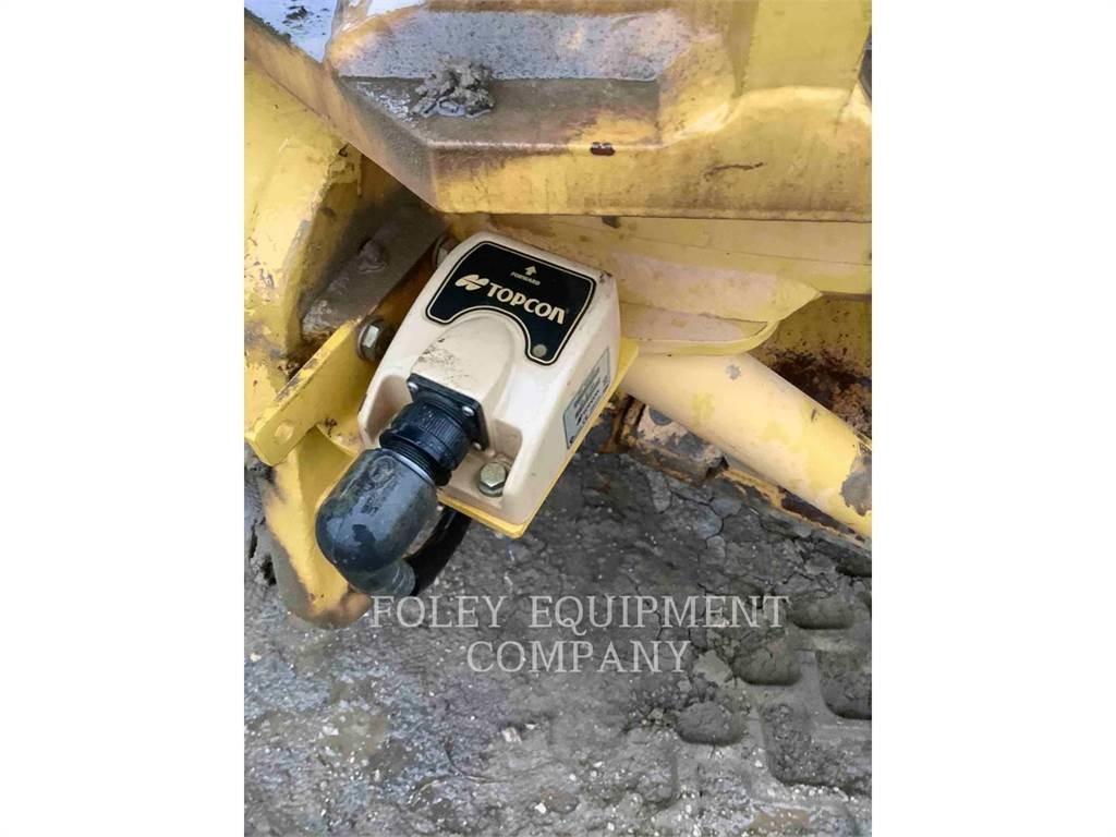 Komatsu GD655 Motor Graders