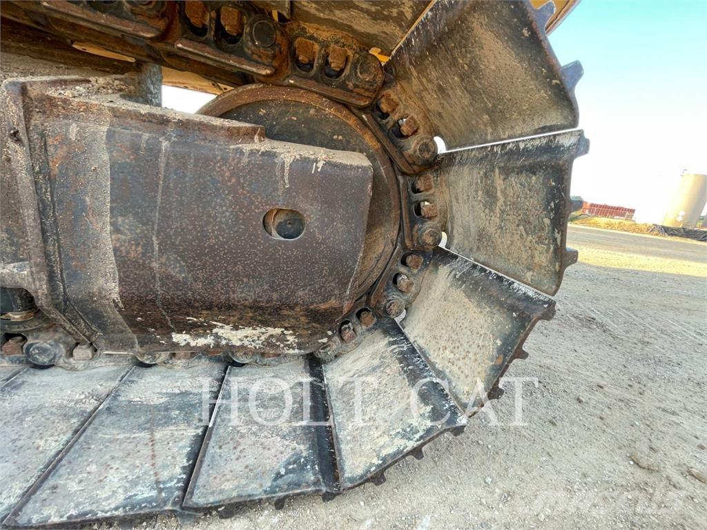 Komatsu PC240LC-11 Crawler Excavators