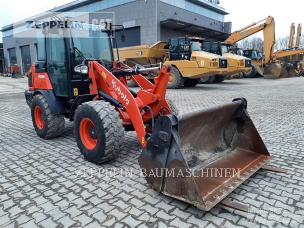 Kubota R090 Wheel Loaders