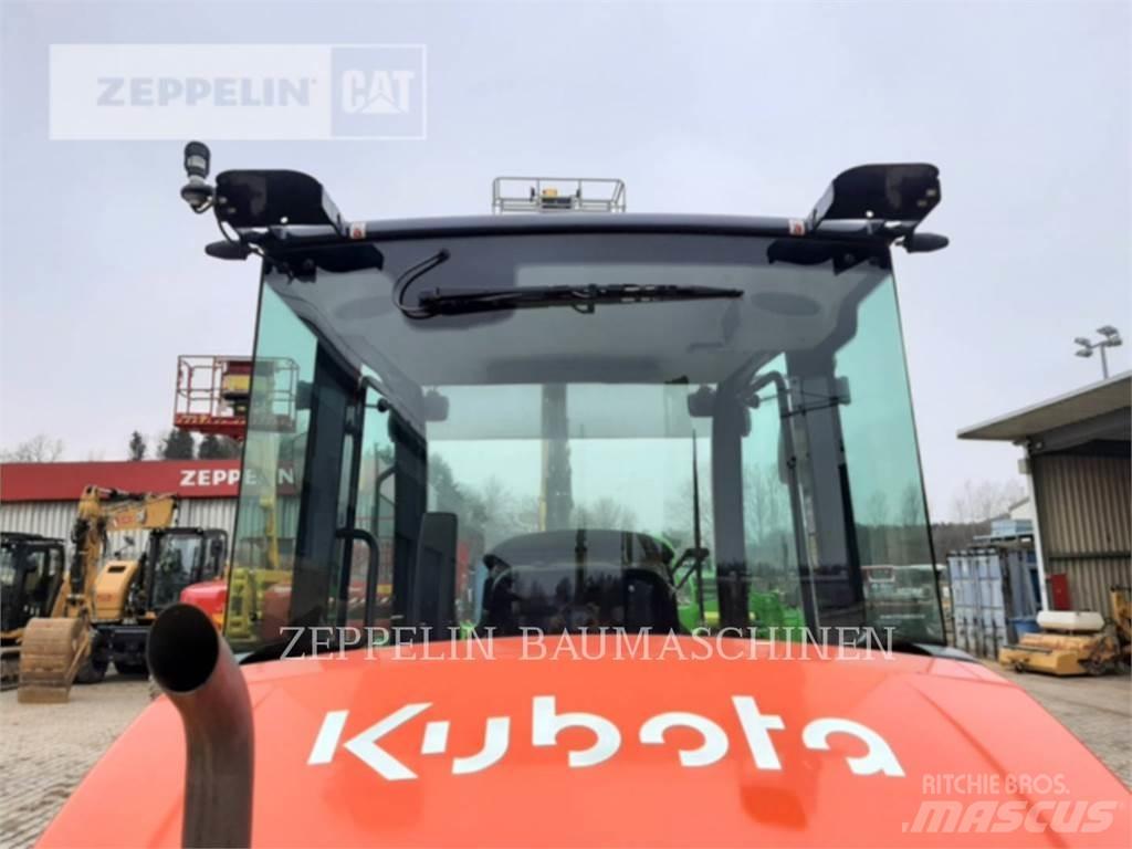 Kubota R090 Wheel Loaders
