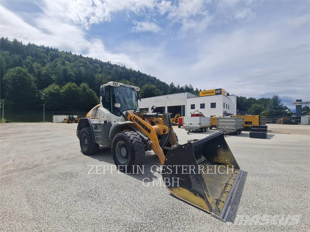 Liebherr L526 Wheel Loaders