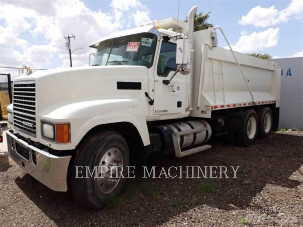 Mack CHU613 Tank Trucks