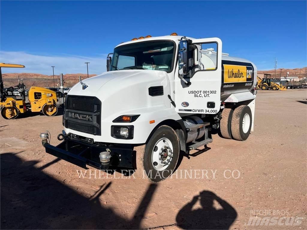 Mack WT2000 A Tank Trucks